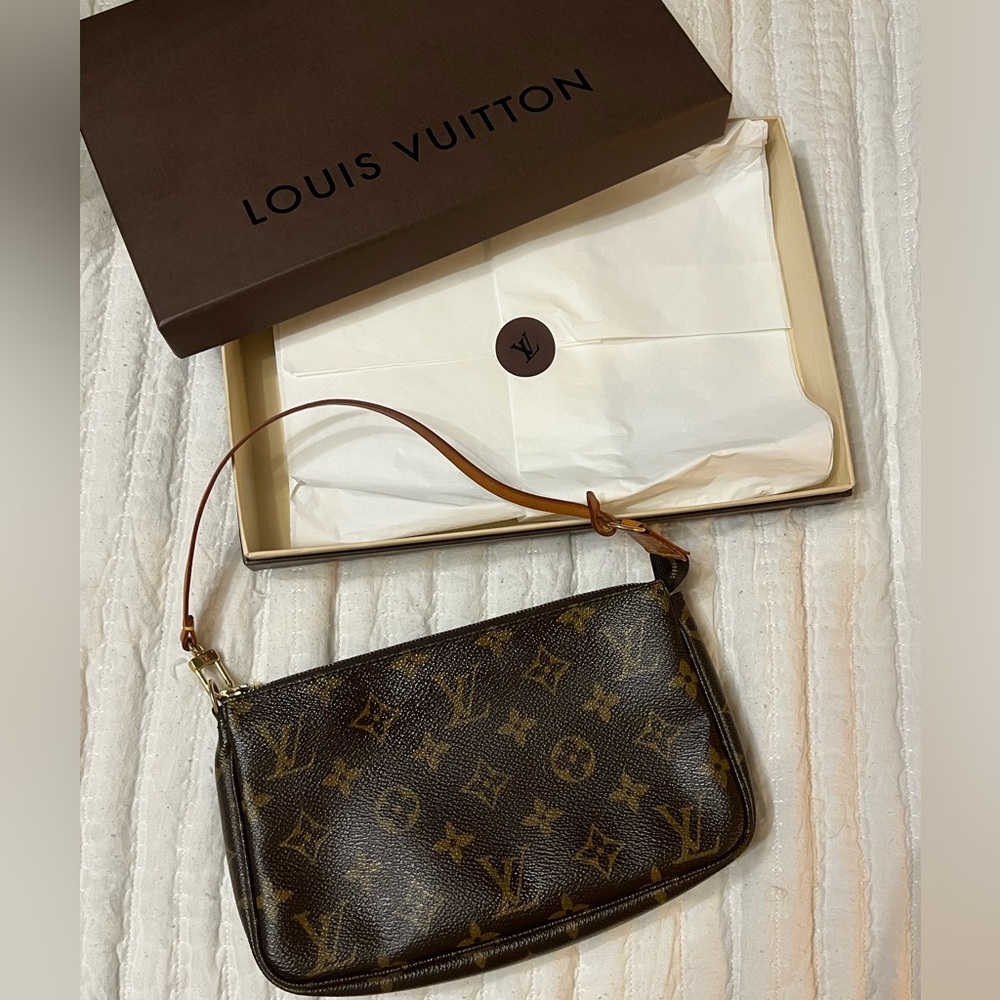 ‼️SOLD‼️Louis Vuitton Classic monogram pochette - Picture 7 of 7